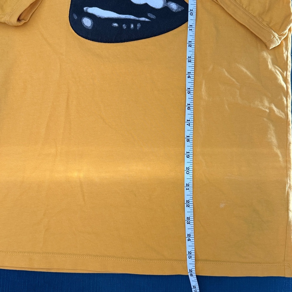 Coach Mustard Yellow black lips T-Shirt like new size M - Picture 7 of 8